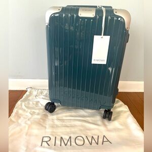 COPY - RIMOWA Cabin Hybrid (Carry On)